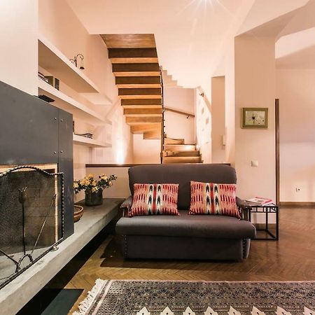 Proper Apartment - Duplex Home ティビリシ エクステリア 写真